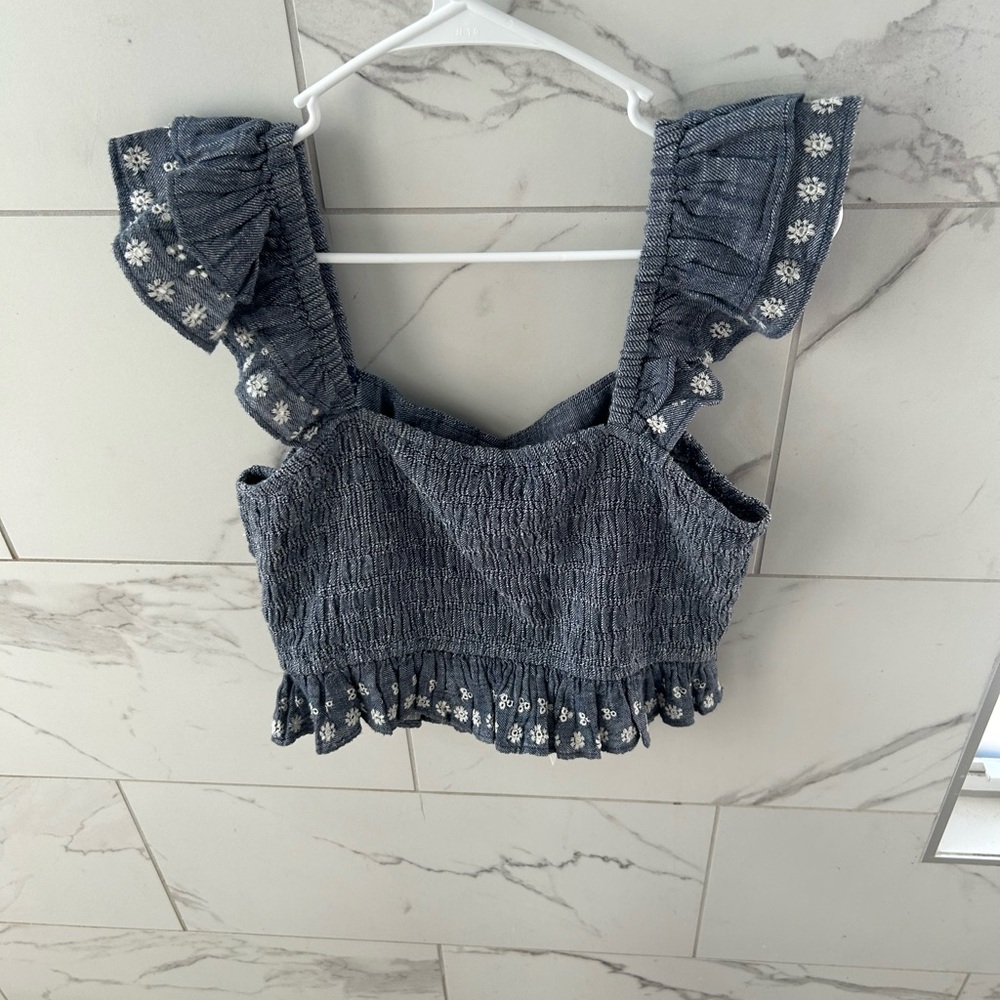 Women's BNWT Cleobella Tank Top
Size Large - Picture 2 of 4